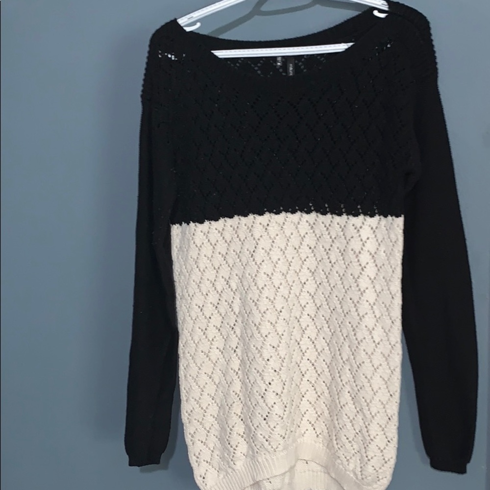 Maurices black and cream sweater